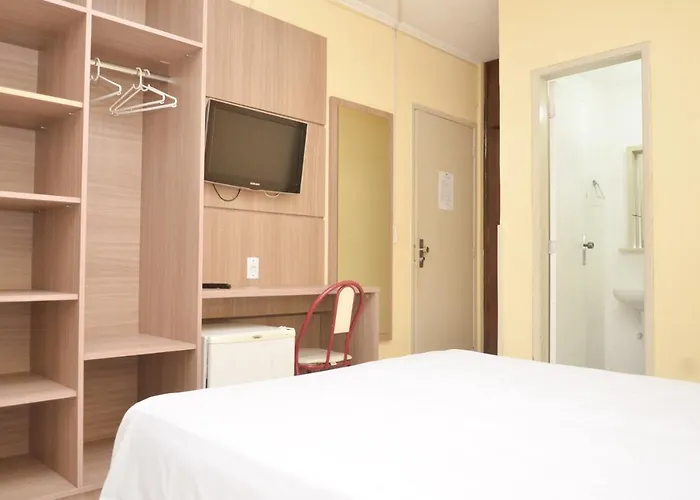 Ficare Poa - 3min Do Complexo Hospitalar Santa Casa Hotel 2*