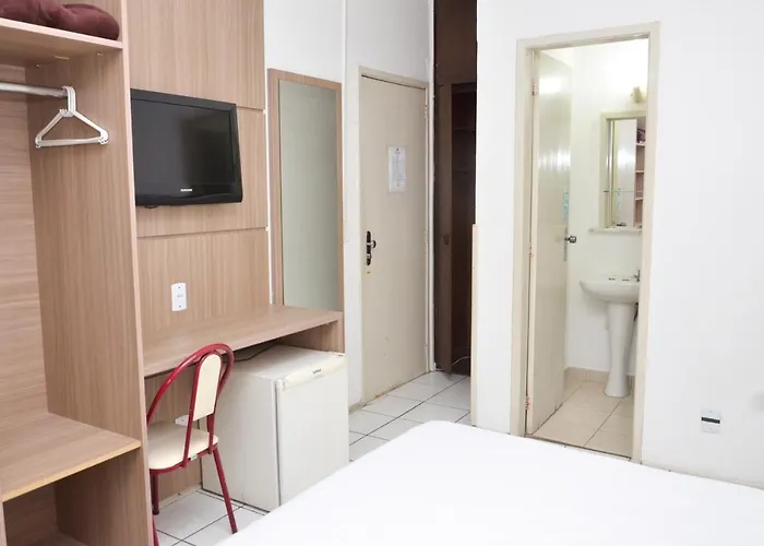 Ficare Poa - 3min Do Complexo Hospitalar Santa Casa Hotel 2*